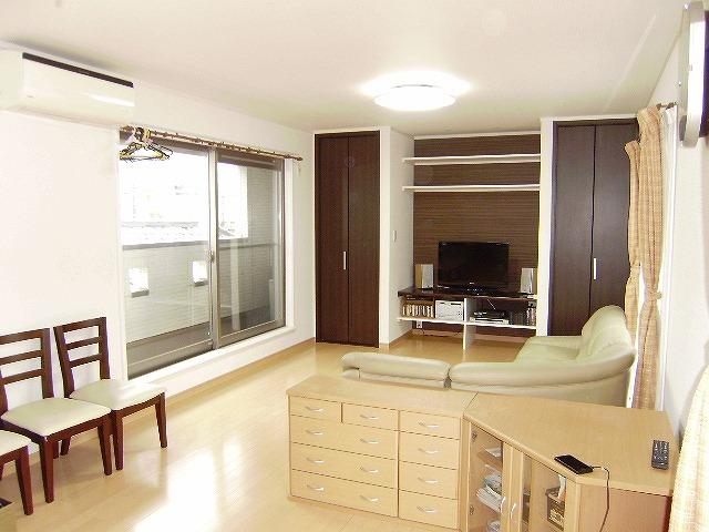 Living. Indoor (10 May 2013) Shooting