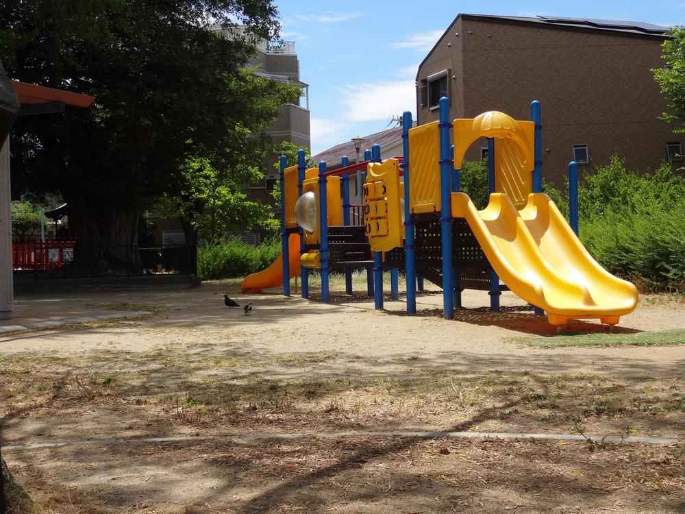park. Wait the 430m little more foot to the forest park of Suga, There is also a fun Suga Forest Park large playground equipment.