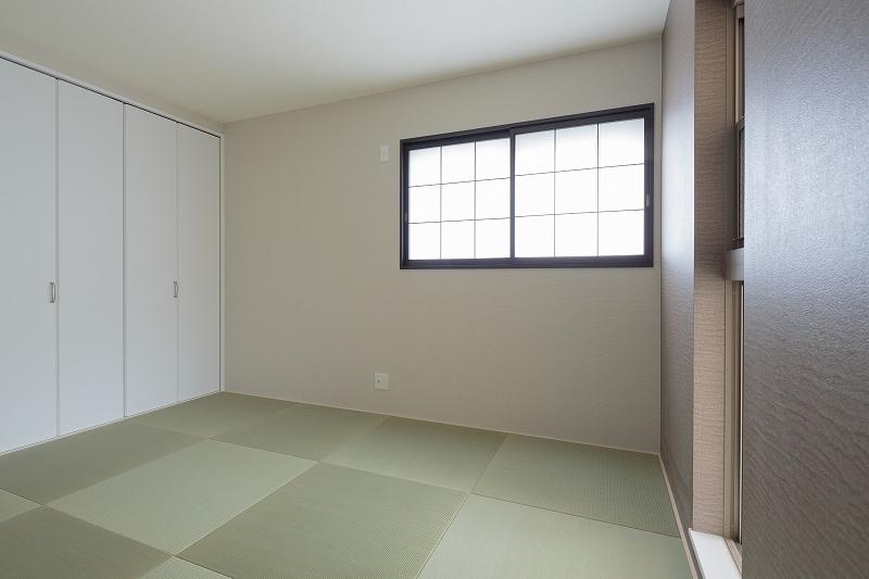 Other building plan example. Fiore House Shinmori Model house  [Ryukyu tatami]  Is How about here is leisurely nap in also drifting scent of rush that we have made possible the construction other Ryukyu tatami of normal sum tatami that makes Japanese-style room photo?