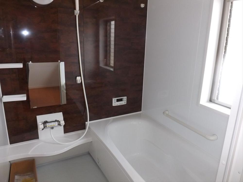 Bathroom. Local photo (bathroom) With bathroom heating dryer!