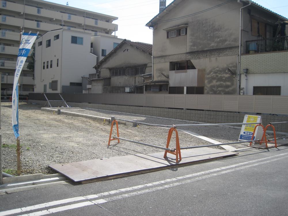 Local land photo. Since the elementary school nearby pedestrian traffic often is the area of worry for Asobaseru your child!