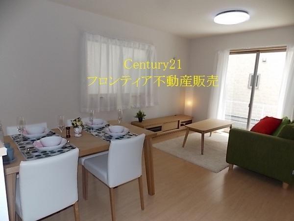 Same specifications photos (living). Likely to increase the time of family LDK
