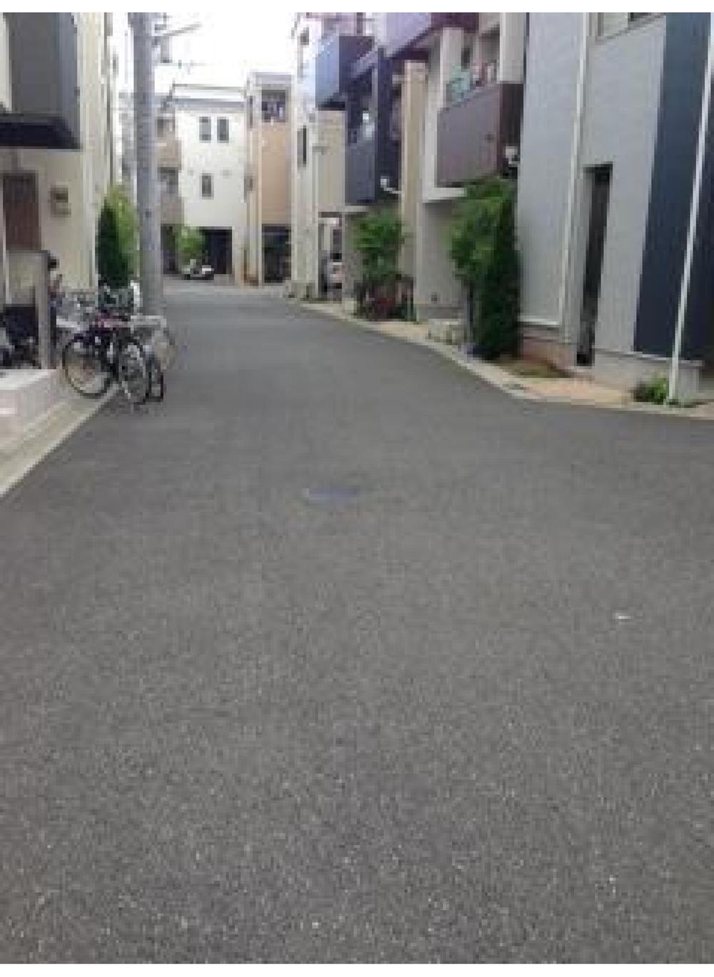 Local photos, including front road. Local (August 2013) Shooting