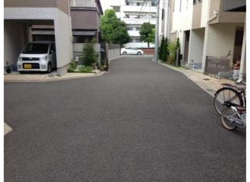 Local photos, including front road. Local (August 2013) Shooting