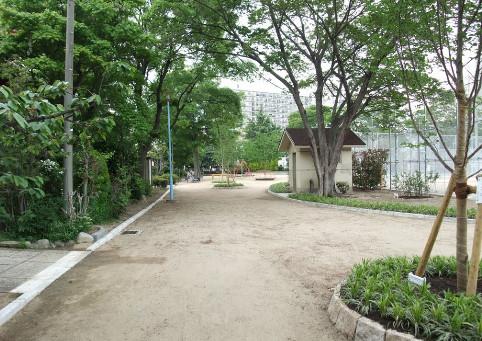 park. Zuikoji There 190m leafy park to the park