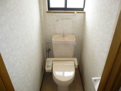 Toilet. Indoor (11 May 2013) Shooting