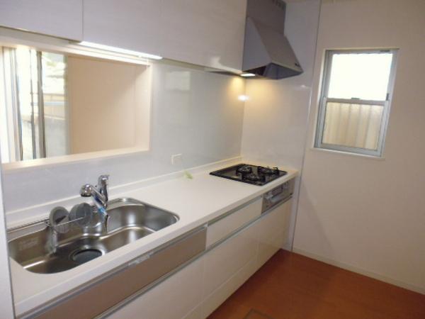 Kitchen. Face-to-face kitchen where you can enjoy a conversation