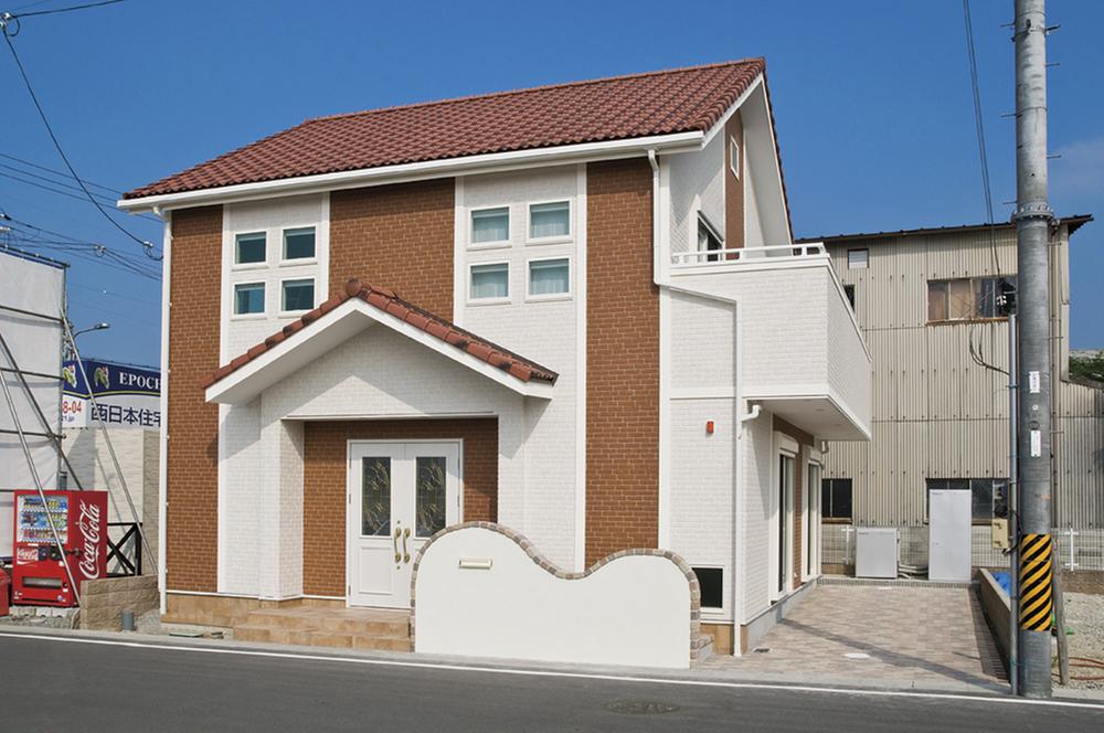 Other local.  [Building plan example appearance] The appearance of the nostalgic with a cute look ・  ・  ・ Of a wide range of design EPOCH