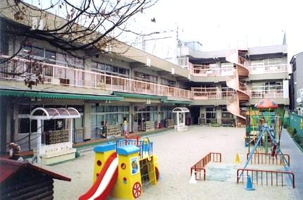 kindergarten ・ Nursery. To healthy child that can express the 195m myself up too nursery! Enkun: Let's freely To express myself.