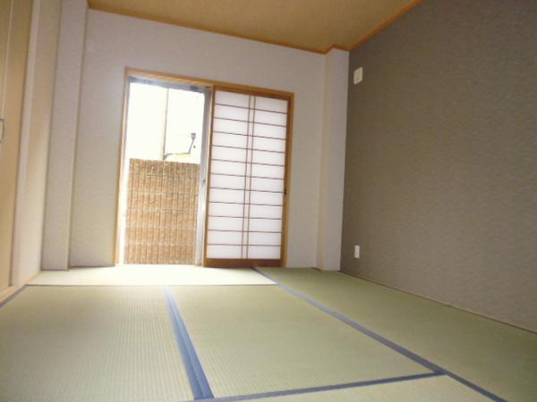 Non-living room. Japanese-style room.