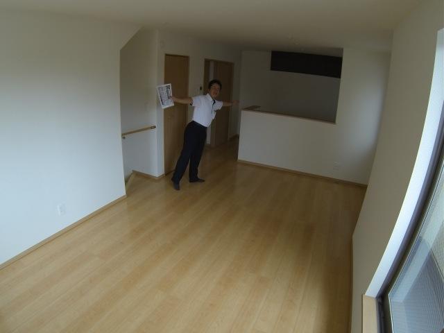 Living. (No. 2 place) living is I'm so much wide in 16 quires more!