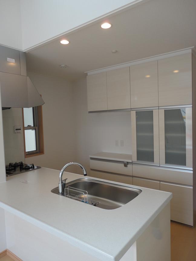 Same specifications photo (kitchen). Image Photos