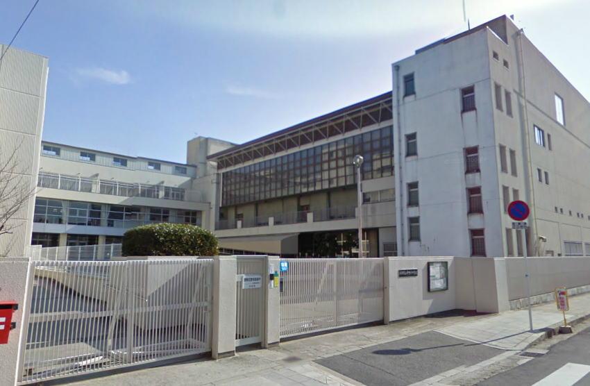 Junior high school. 772m to Osaka Municipal Hiranokita junior high school