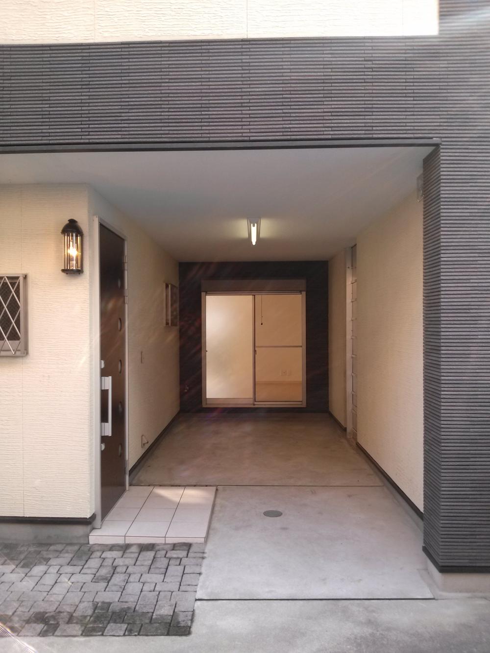 Parking lot. Local (11 May 2013) Shooting