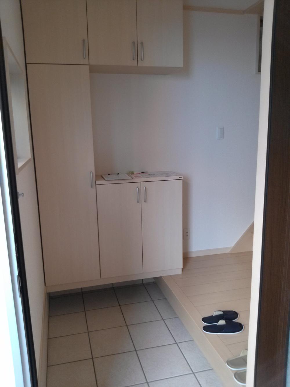 Entrance. Local (11 May 2013) Shooting