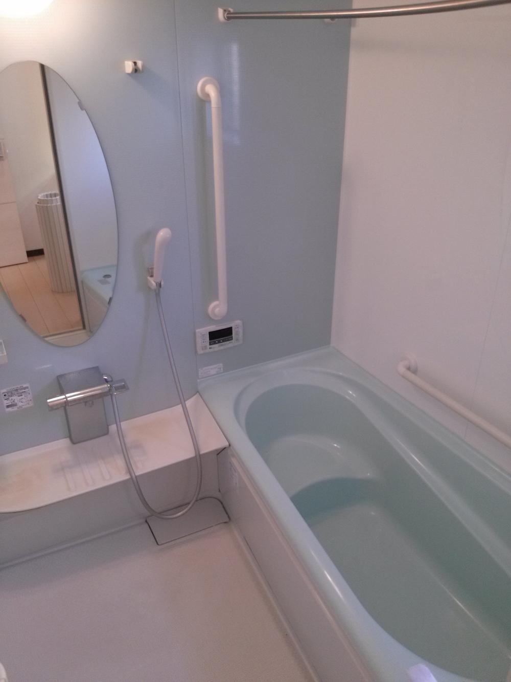 Bathroom. Indoor (11 May 2013) Shooting