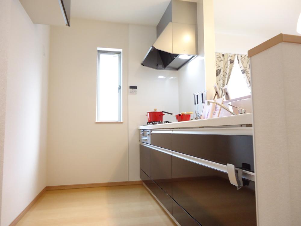 Kitchen. Hirano Hiranohigashi 4-chome 4LDK3-story 2780 ~ 31,800,000 yen 4 compartment Has been greatly discount  [Local sales company T ・ M planning (Co.) 06-6627-7007] Please do not hesitate to contact us ◆