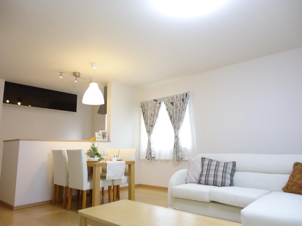 Living. Hirano Hiranohigashi 4-chome 4LDK3-story 2780 ~ 31,800,000 yen 4 compartment Has been greatly discount  [Local sales company T ・ M planning (Co.) 06-6627-7007] Please do not hesitate to contact us ◆