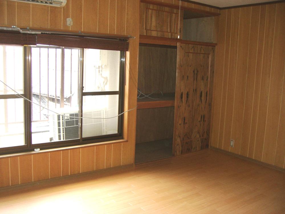 Non-living room. Indoor (12 May 2013) Shooting