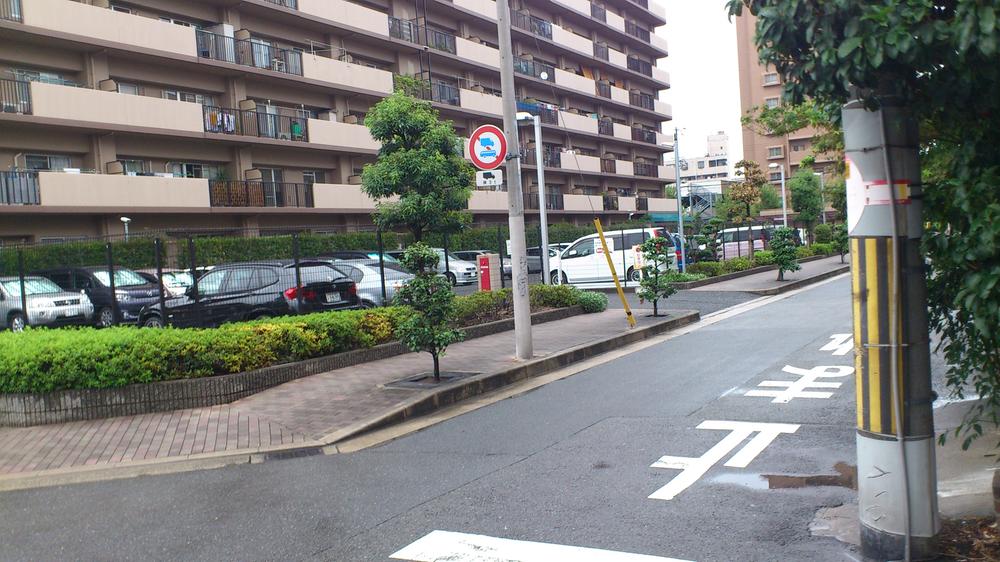 Local appearance photo. It is conveniently located in the "Kami Station" 7 minutes walk.