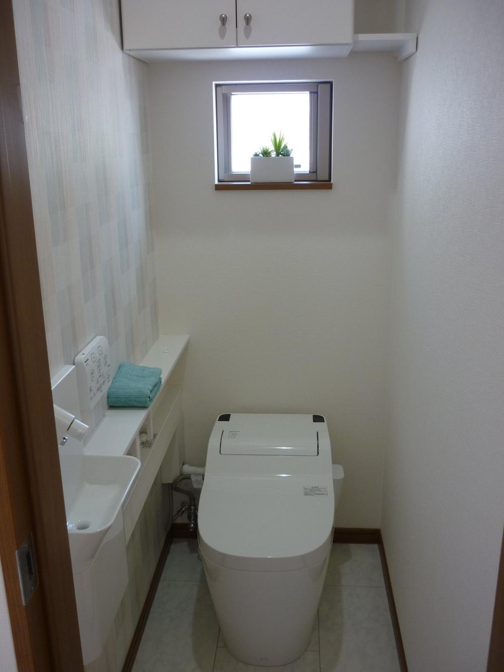 Toilet. Indoor (July 2013) Shooting