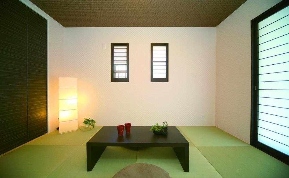 Building plan example (introspection photo). Gently insert the light shine on the green of the Japanese-style room. Also you in the room to Appetizer, Even big time stretch out on the tatami, Usage is freely. When you want to calm the mind, Please enjoy the flow of the time of the sum.