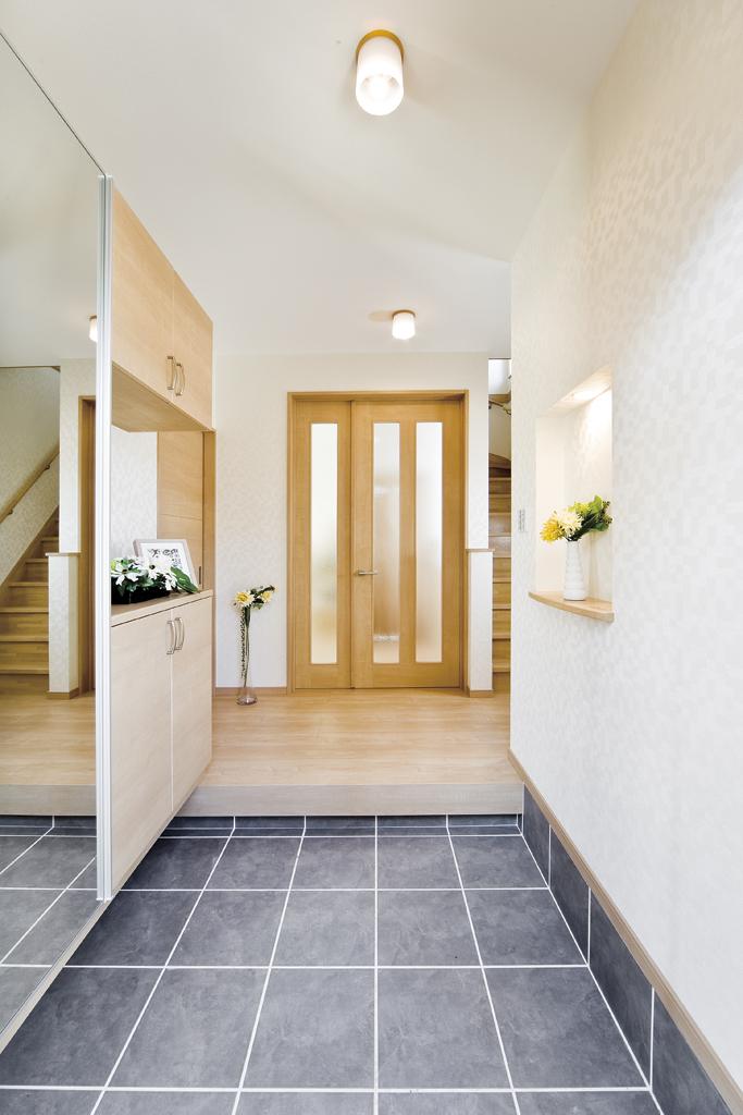 Model house photo. Entrance hall