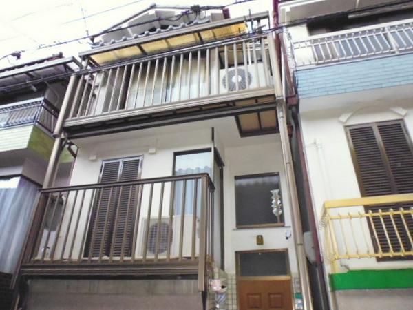 Local appearance photo