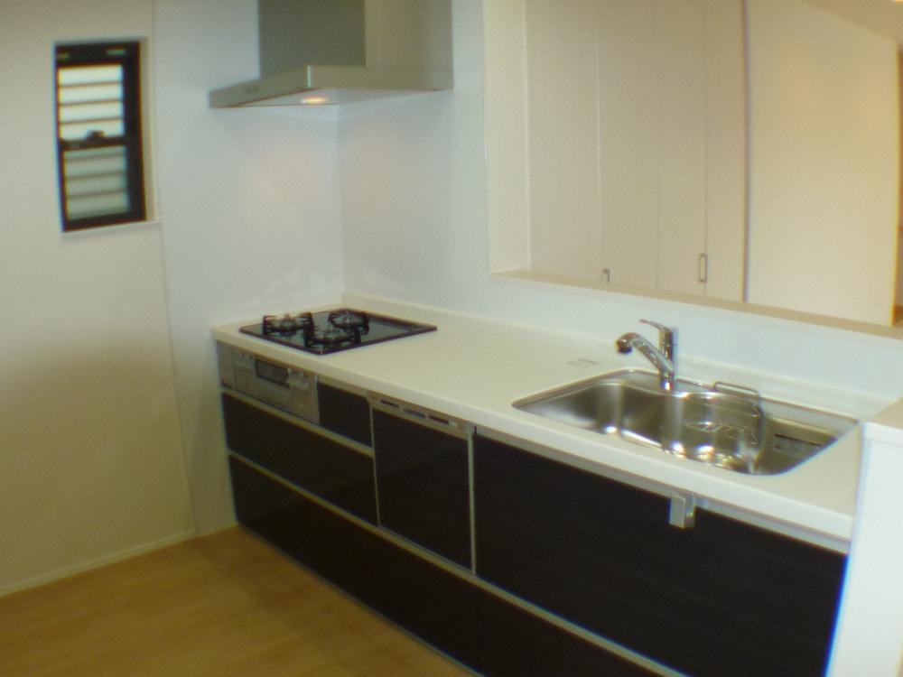 Kitchen. Panasonic dishwasher visceral system Kitchen Since it entered the floor heating is also before the kitchen do not feel cold feet even in winter.