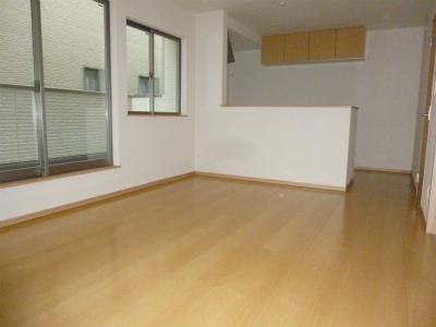 Living. Indoor (11 May 2013) Shooting It is the living of C Building. Other Building is also possible preview.