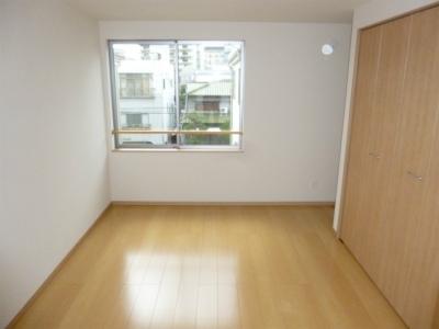 Non-living room. Local (11 May 2013) Shooting