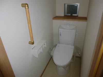 Toilet. Indoor (11 May 2013) Shooting