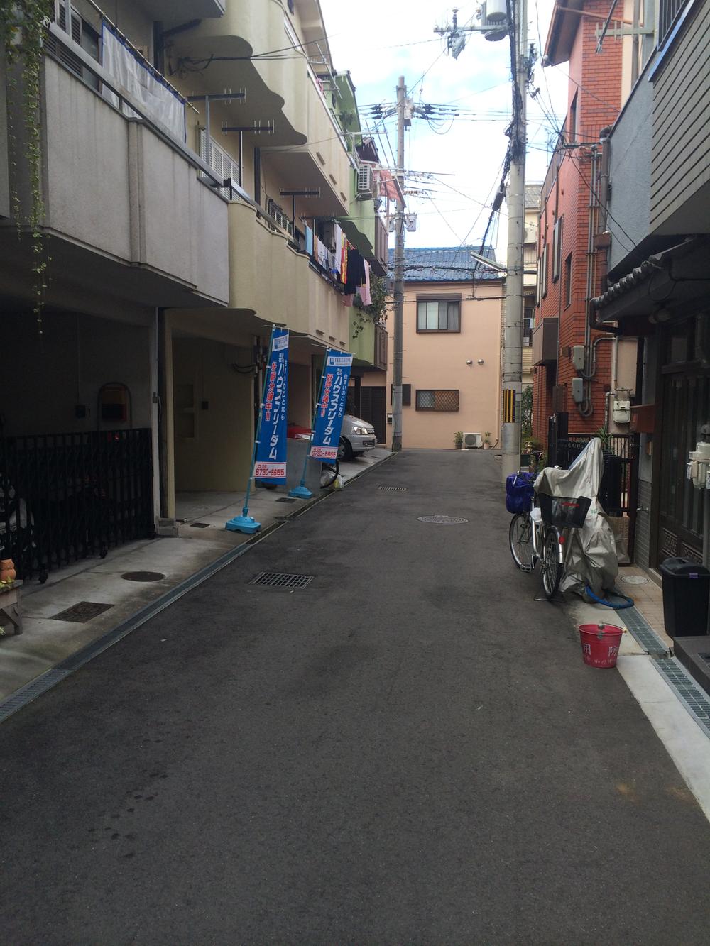 Local photos, including front road. Local (01 May 2014) Shooting