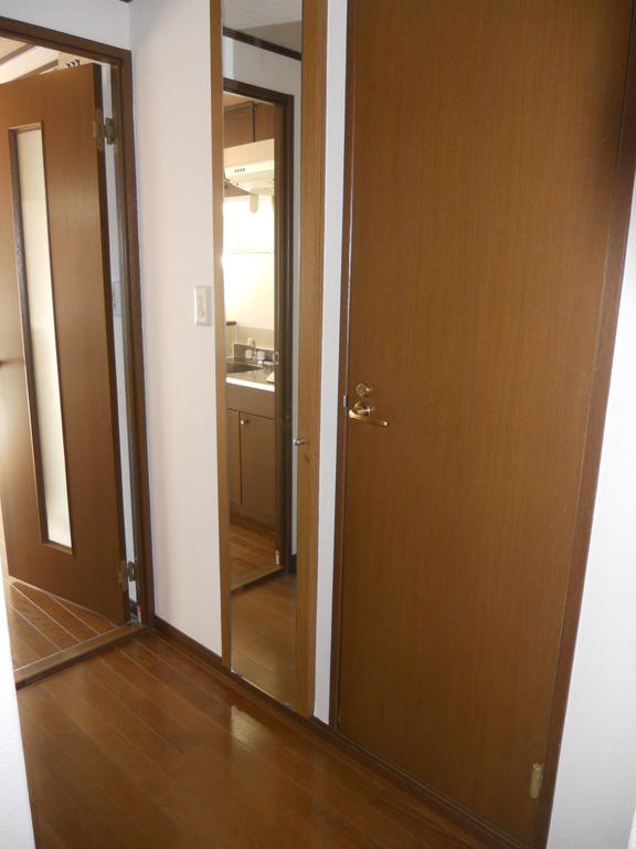 Other Equipment. Shoes BOX