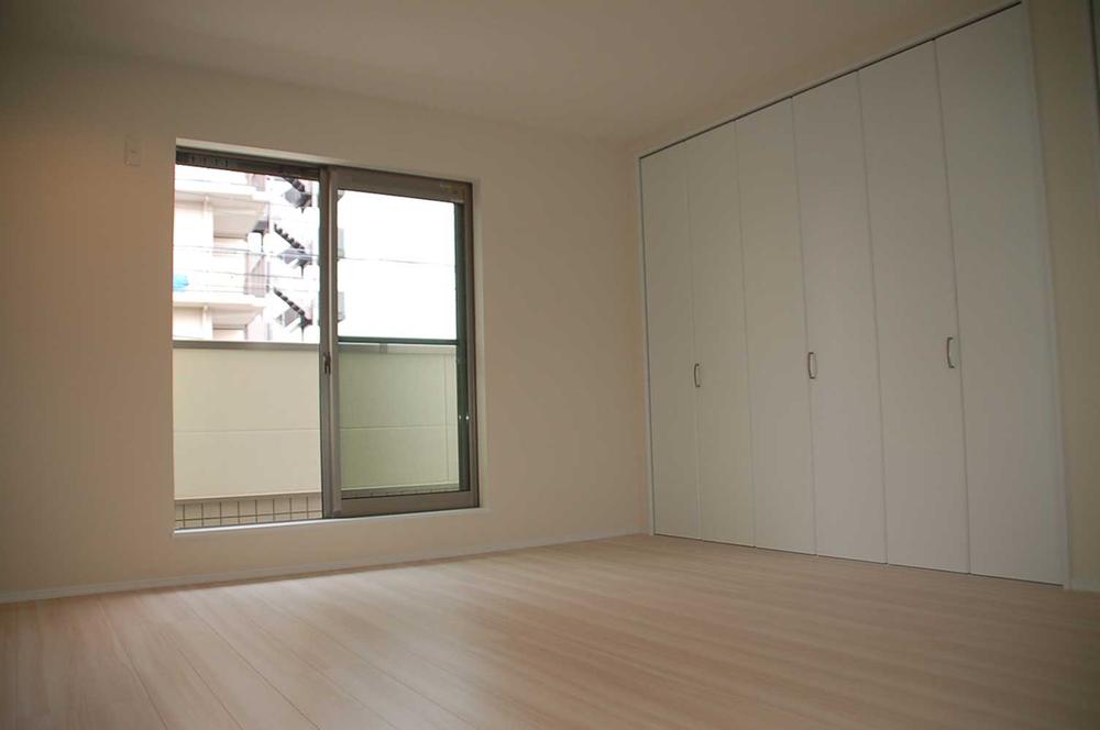 Same specifications photos (Other introspection). Same specifications Western-style construction cases