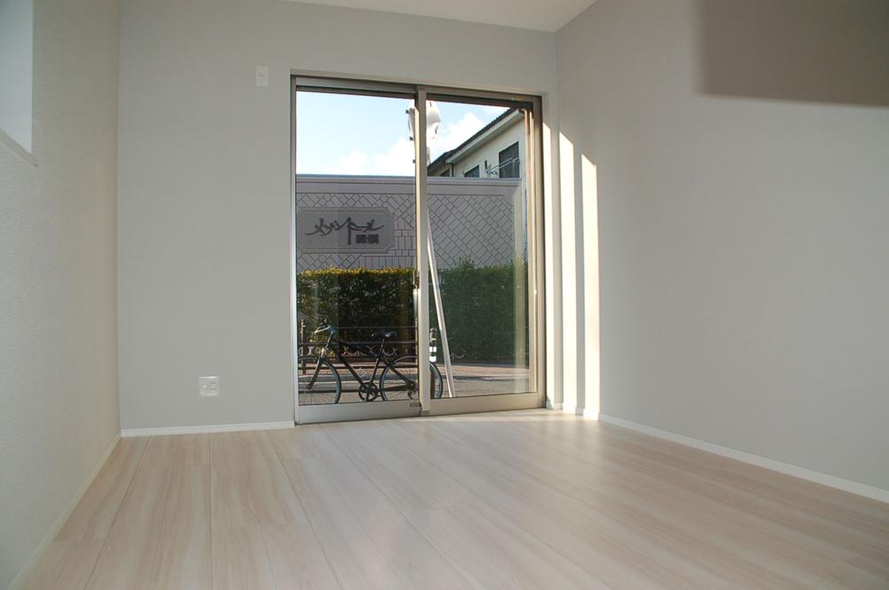 Same specifications photos (Other introspection). Same specifications Western-style construction cases