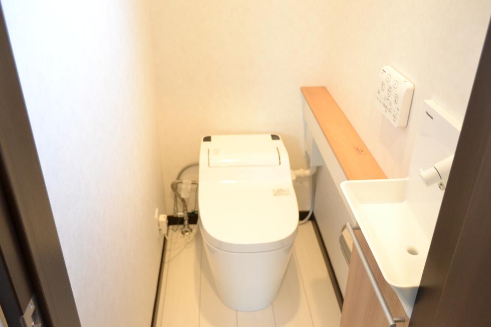 Model house photo. Toilet