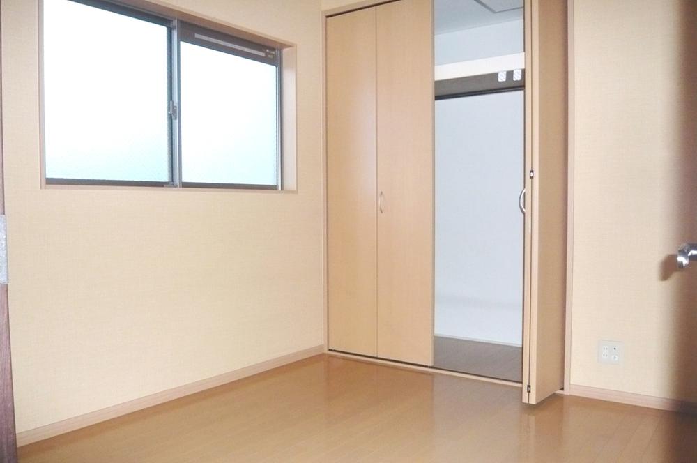 Non-living room. Storage rich have. 