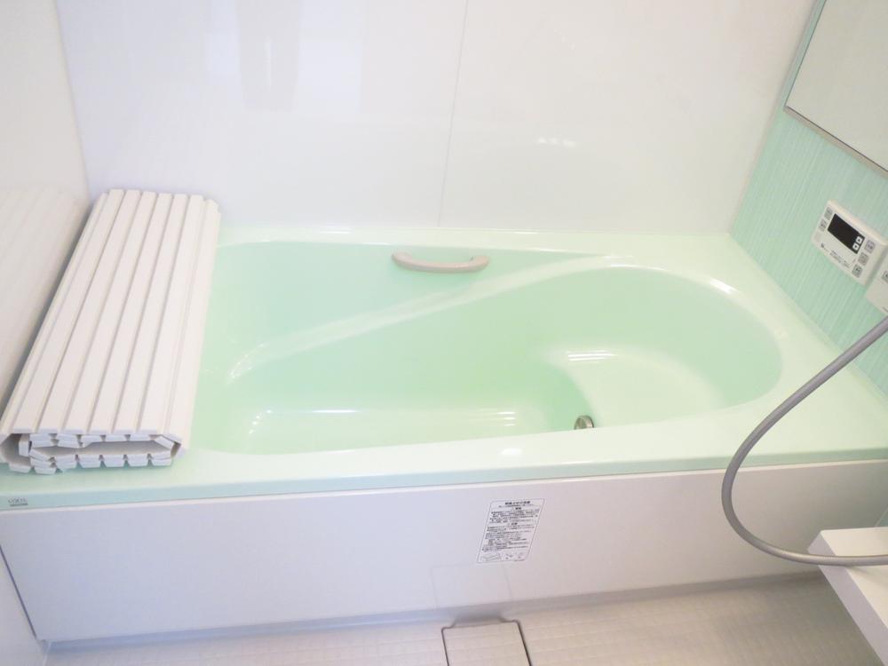 Bathroom. Indoor (10 May 2013) Shooting