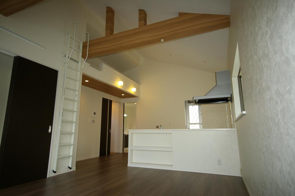 Living. Local (11 May 2013) Shooting