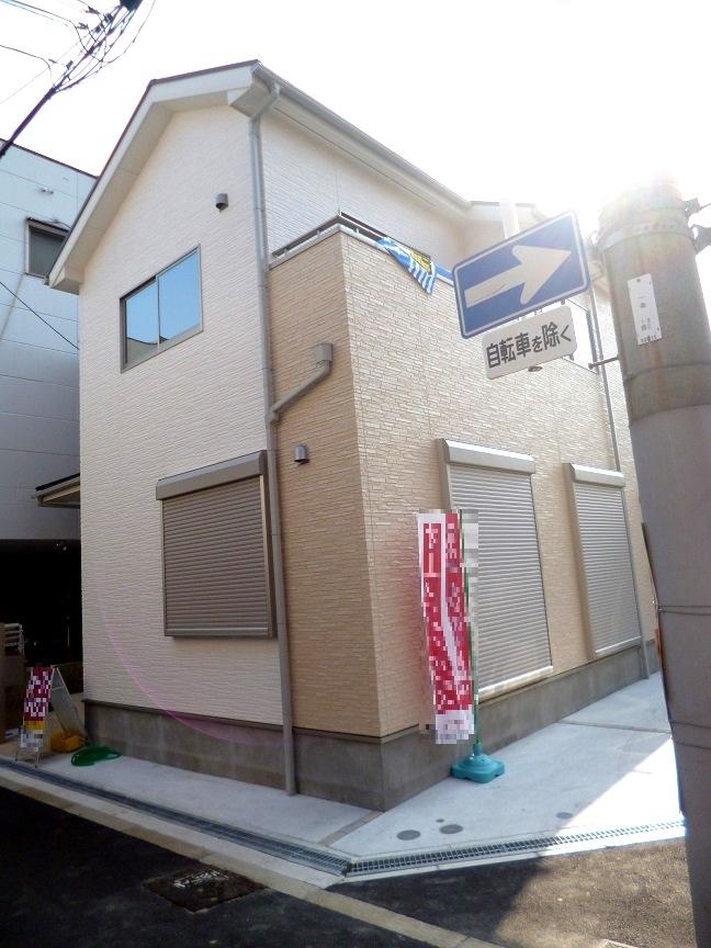 Local appearance photo. In a variety of ideas to suit each lifestyle, Storage well of the house that was realized the dream of living.