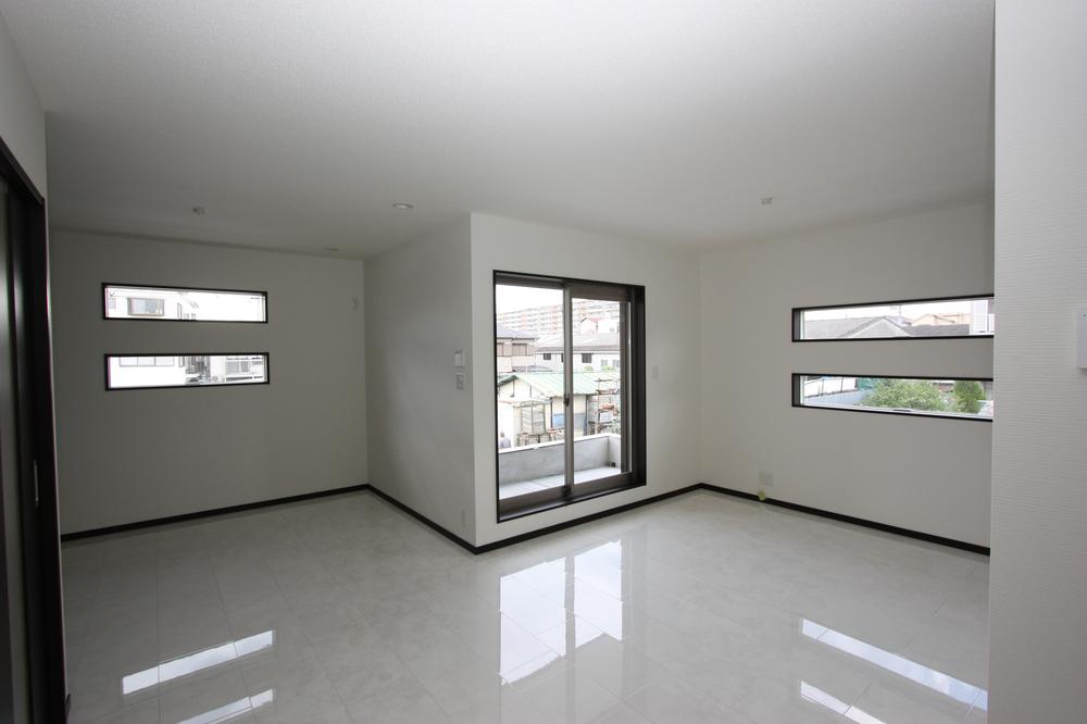 Same specifications photos (living)