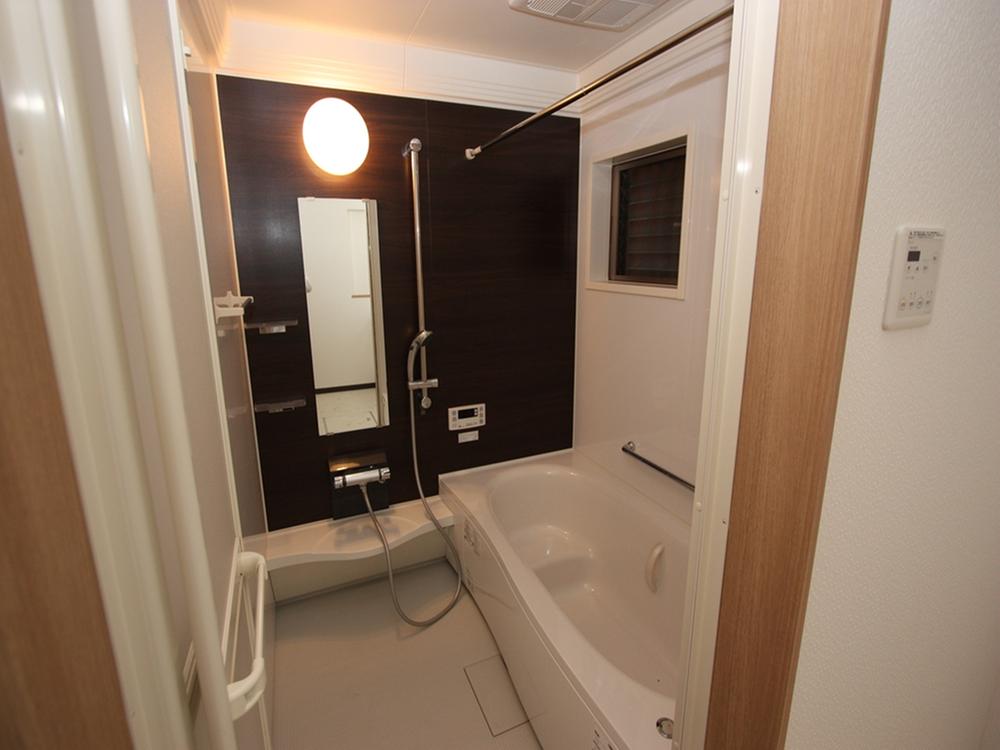 Same specifications photo (bathroom)