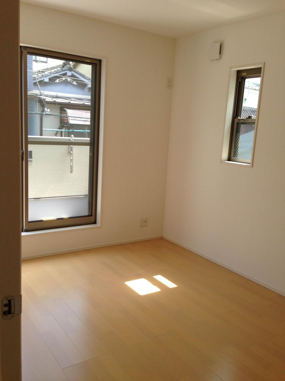 Non-living room. Indoor (September 2013) Shooting