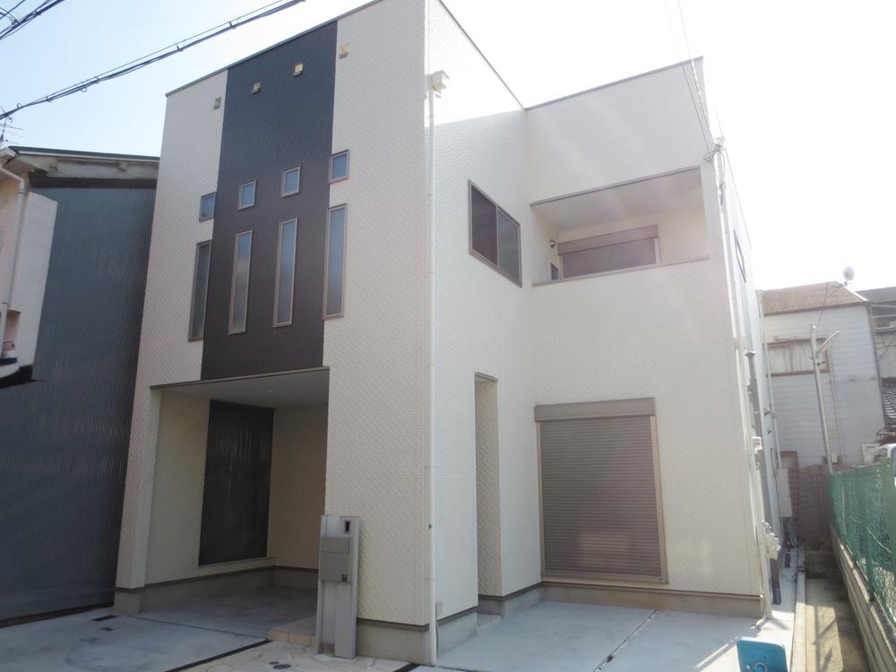 Local appearance photo. Local (12 May 2013) Shooting