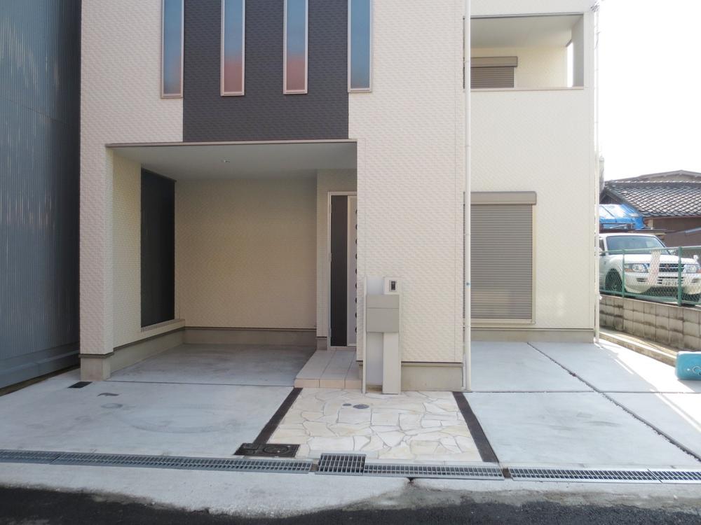 Local appearance photo. Local (12 May 2013) Shooting