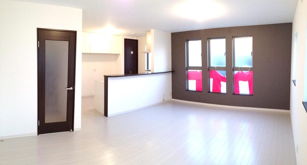 Living. Second floor LDK that bright sunshine is plugged