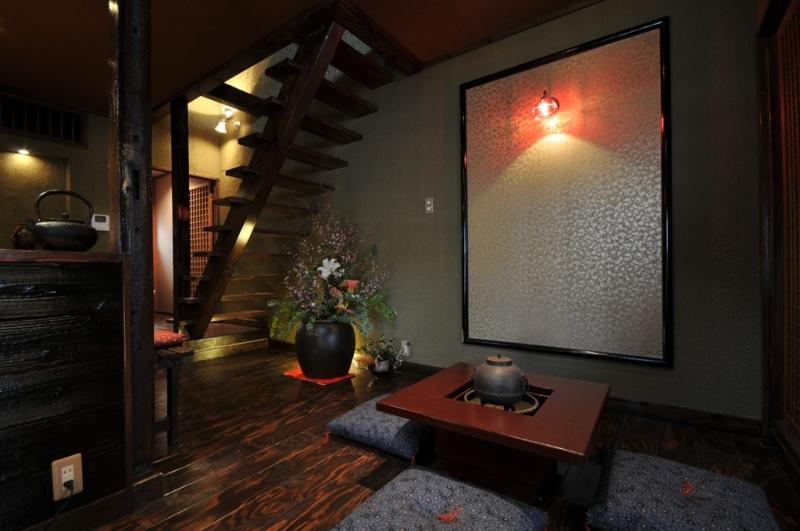 Living. Taisho Roman ・ Kyomachi family tradition Reincarnation housing Series Calm (Local shooting)