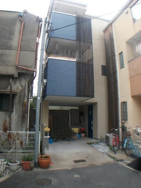 Local appearance photo