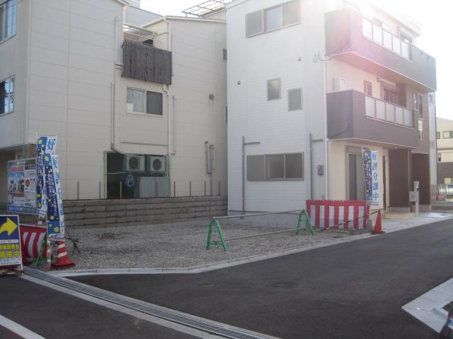 Local land photo. On-site road was completed. Local (April 2013) Shooting